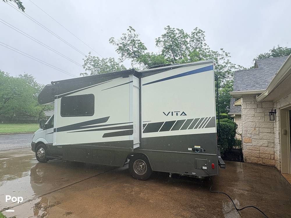 2020 Winnebago Vita 24F in meadowlakes TX