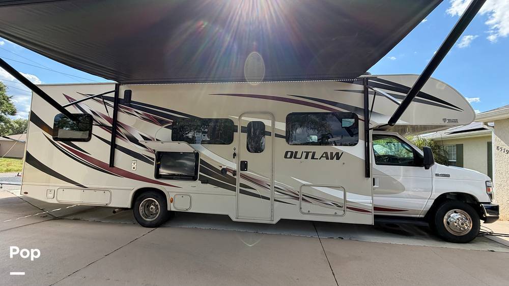 2019 Thor Motor Coach Outlaw 29J in summerfield FL