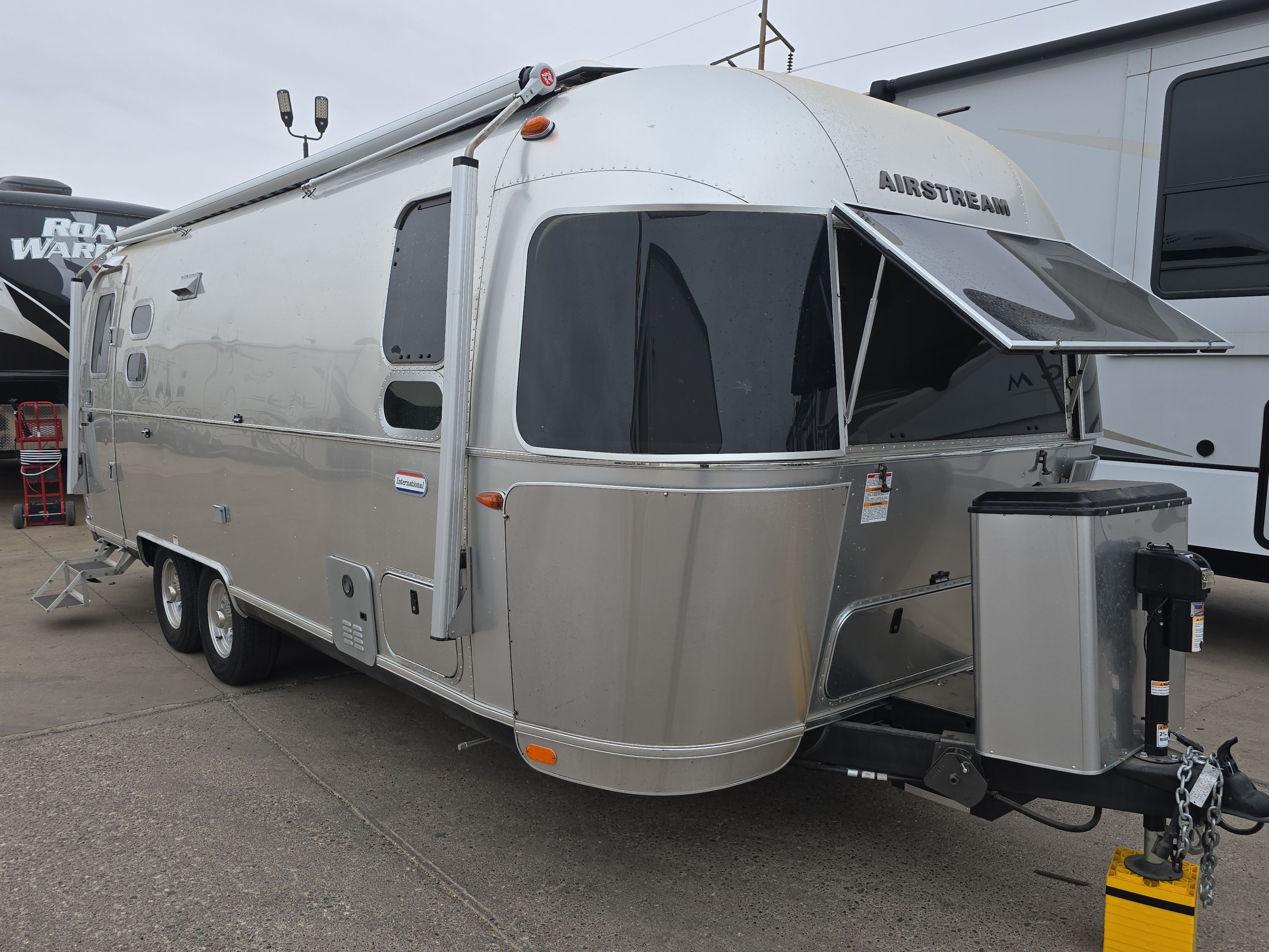 2023 Airstream INTERNATIONAL 25FB TWIN in lubbock TX