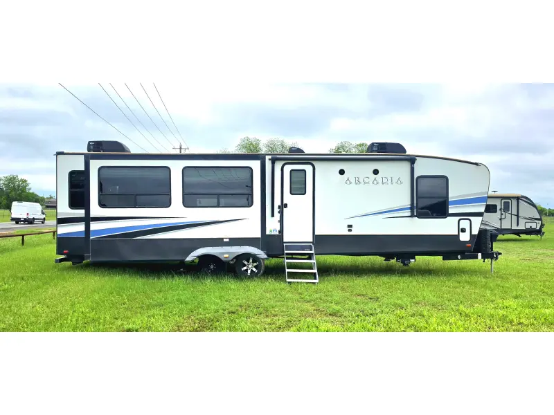 2022 Keystone Arcadia 370RL
