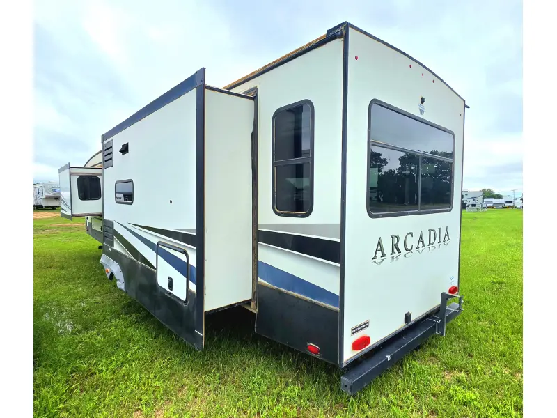 2022 Keystone Arcadia 370RL