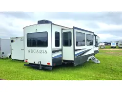 2022 Keystone Arcadia 370RL