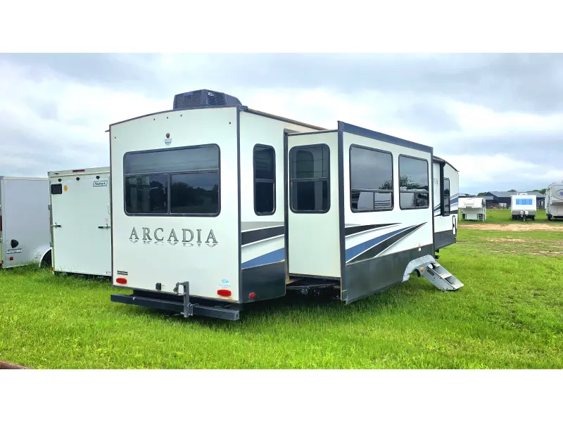 2022 Keystone Arcadia 370RL