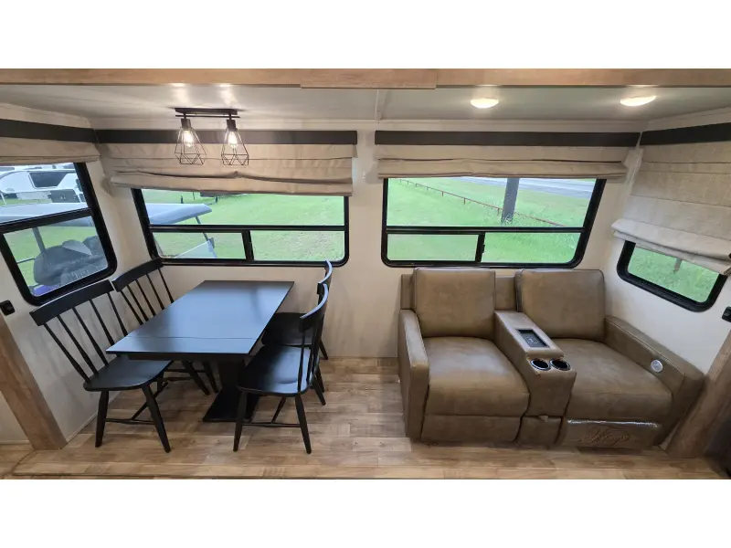 2022 Keystone Arcadia 370RL