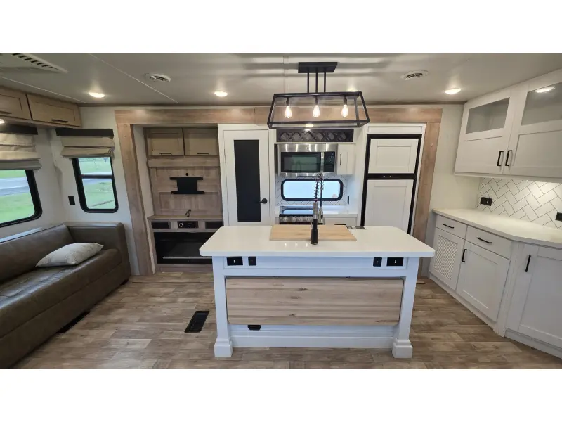 2022 Keystone Arcadia 370RL