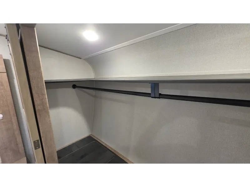 2022 Keystone Arcadia 370RL