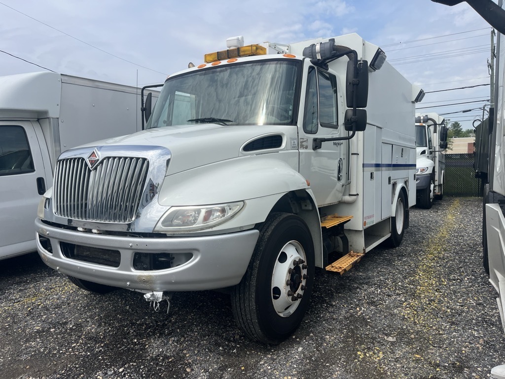 2014 INTERNATIONAL 4900 in Elkridge, MD