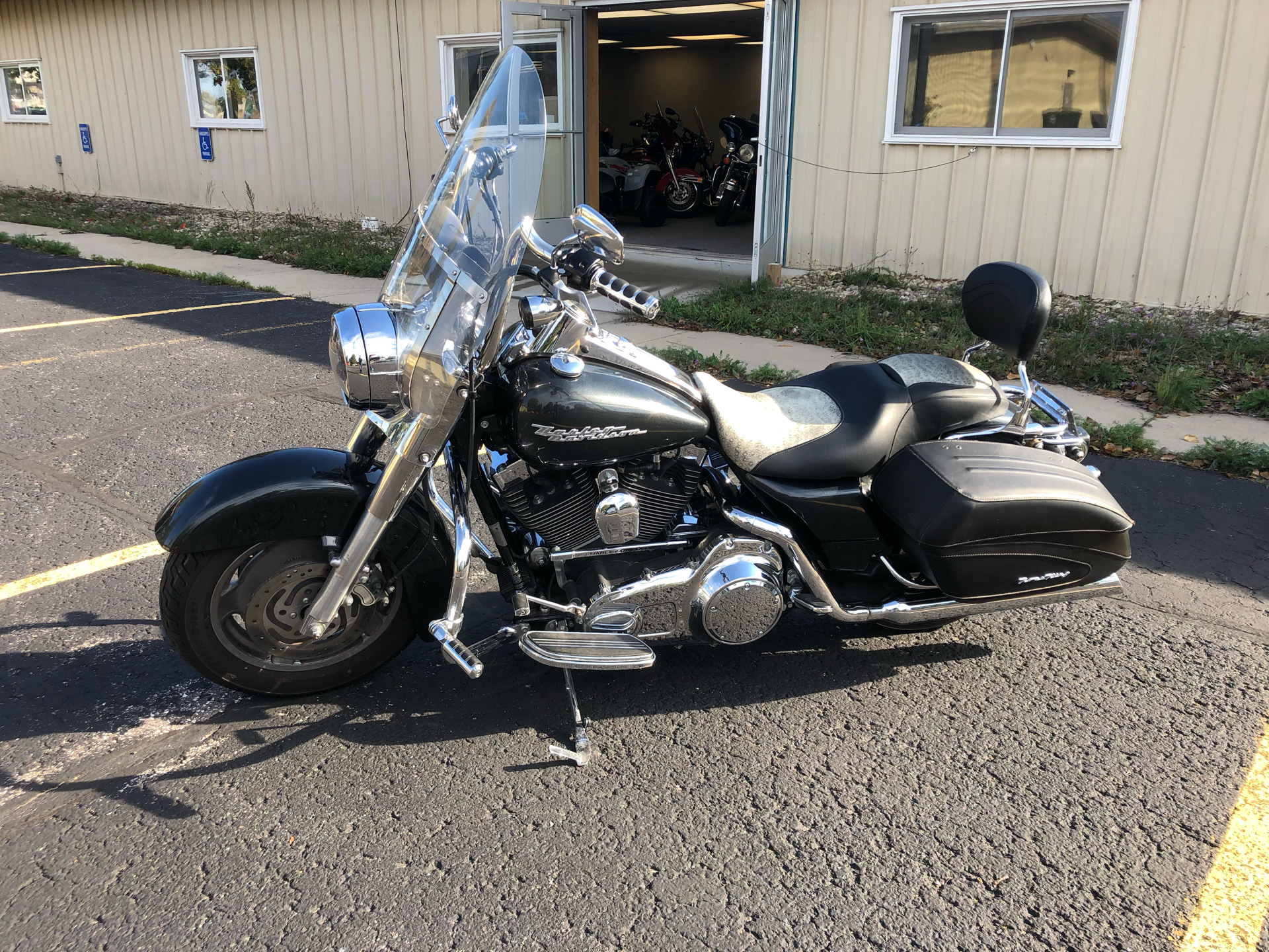 2007 Harley-Davidson Road King® Custom CUSTOM in Escanaba, MI