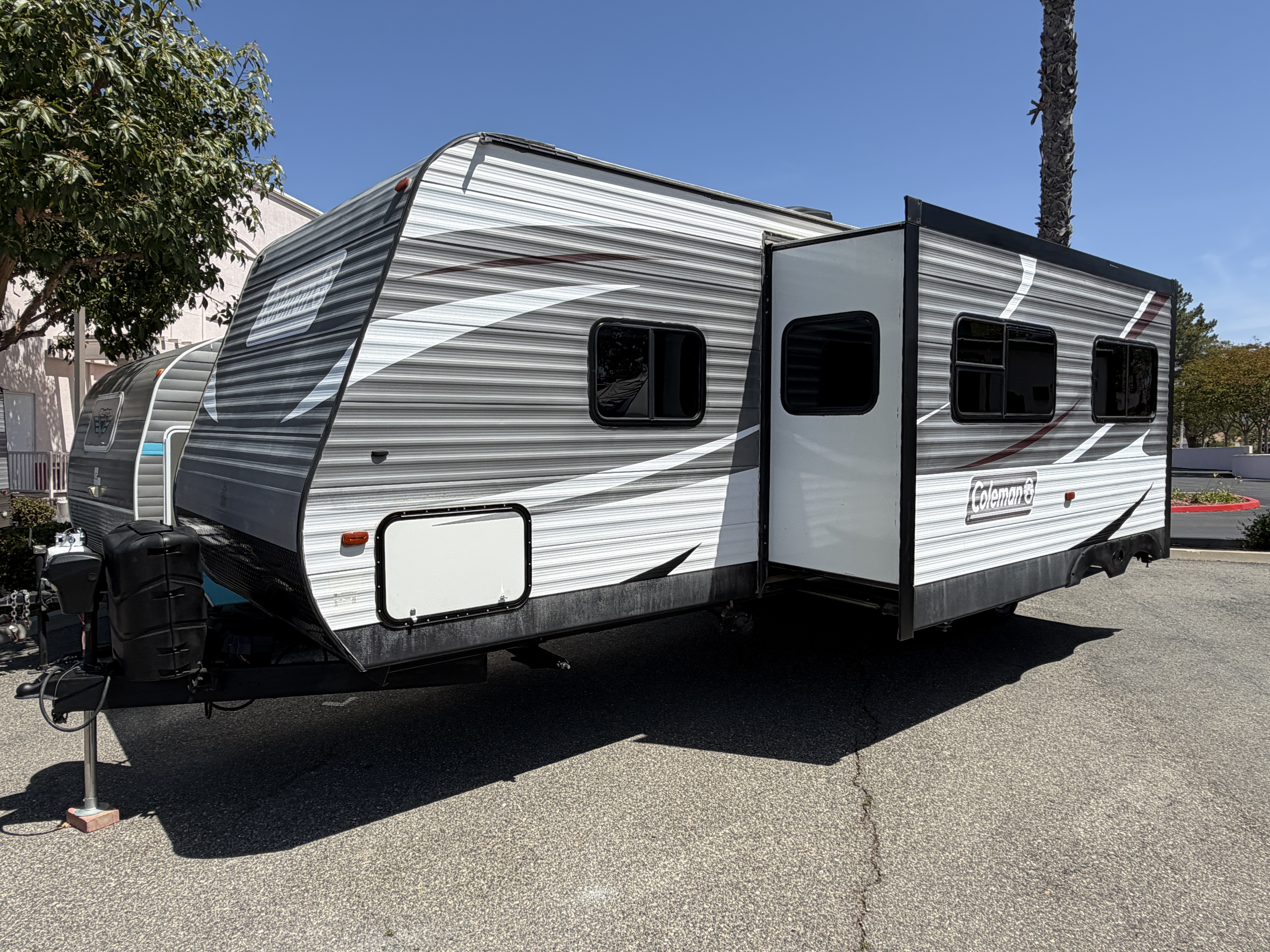 2017 Dutchmen Coleman Lantern RV