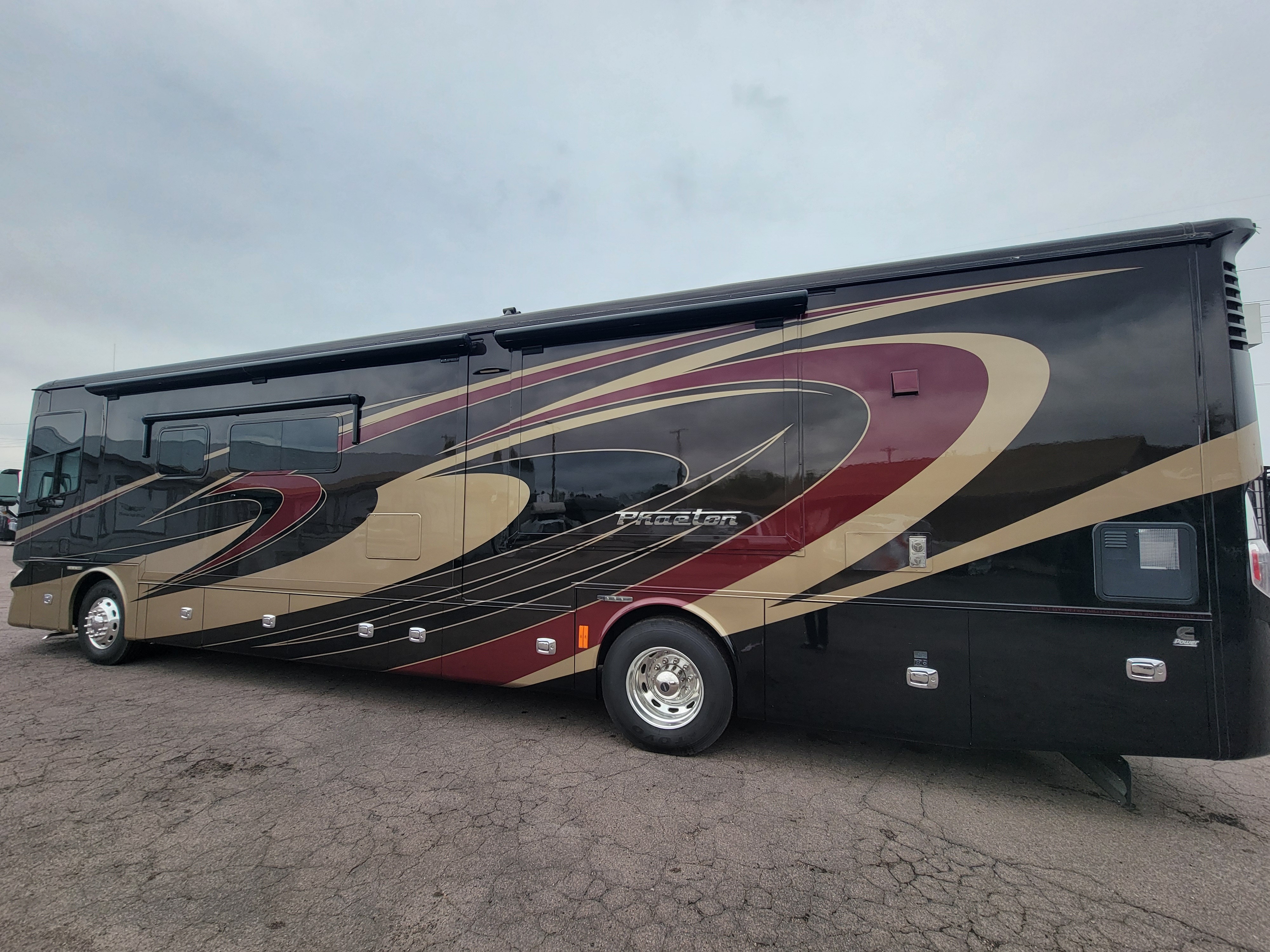2016 Tiffin Motorhomes PHAETON 40 QBH in phoenix AZ