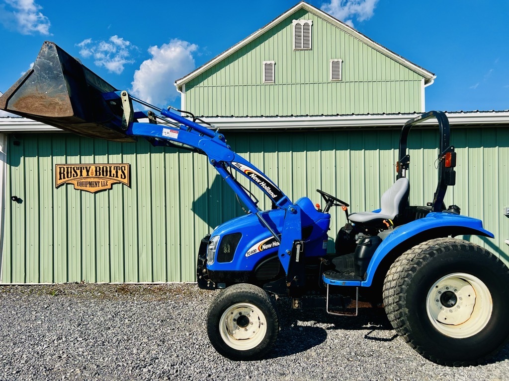 2006 NEW HOLLAND TC40DA in Chambersburg, PA