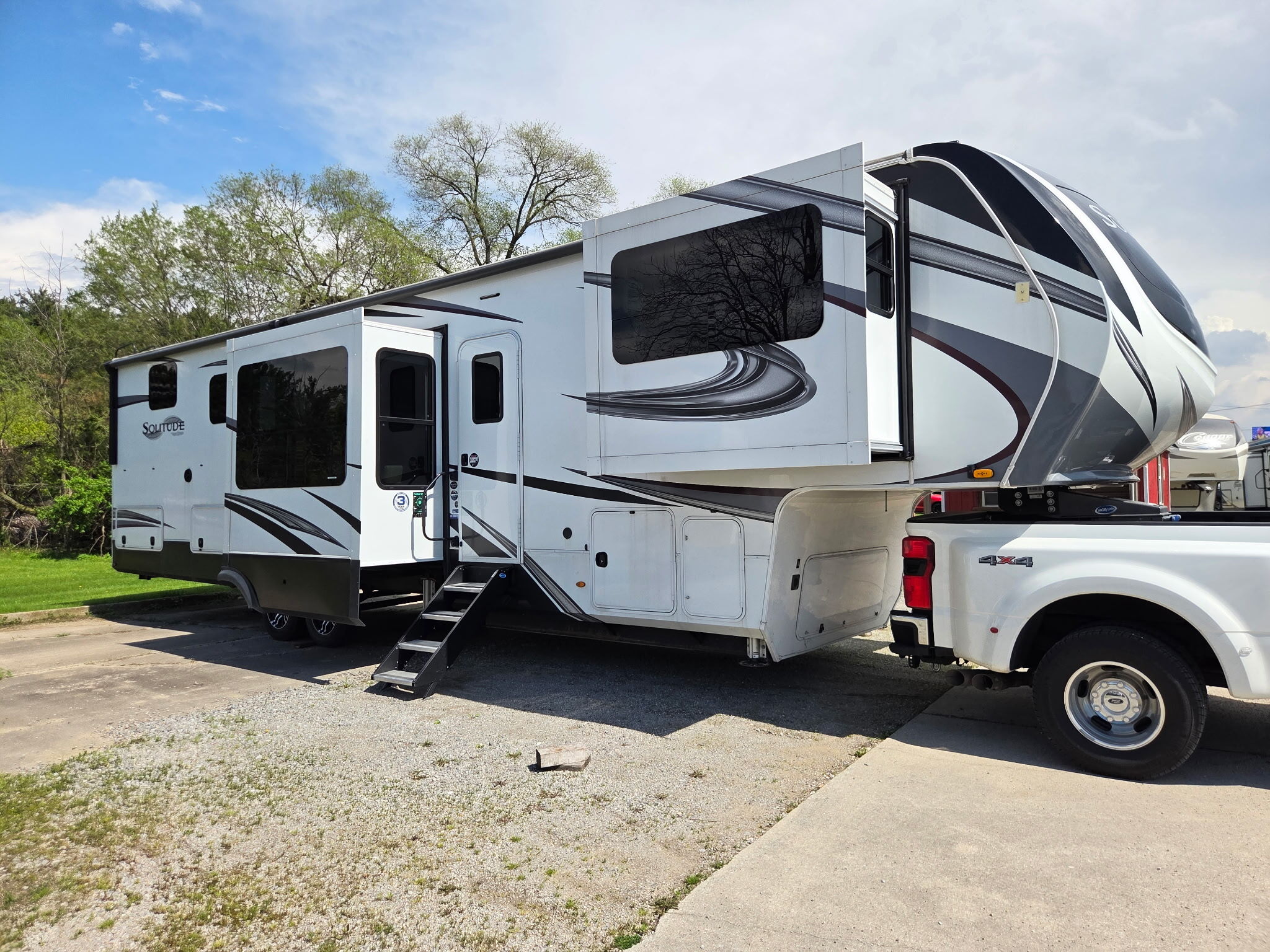 2022 Grand Design SOLITUDE 380FL in elkhart IN