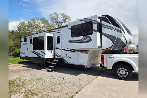 2022 Grand Design SOLITUDE 380FL in elkhart IN