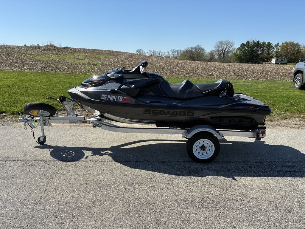 Black -X 300 Rxt For Sale - Sea-Doo Personal Watercraft - PWC Trader