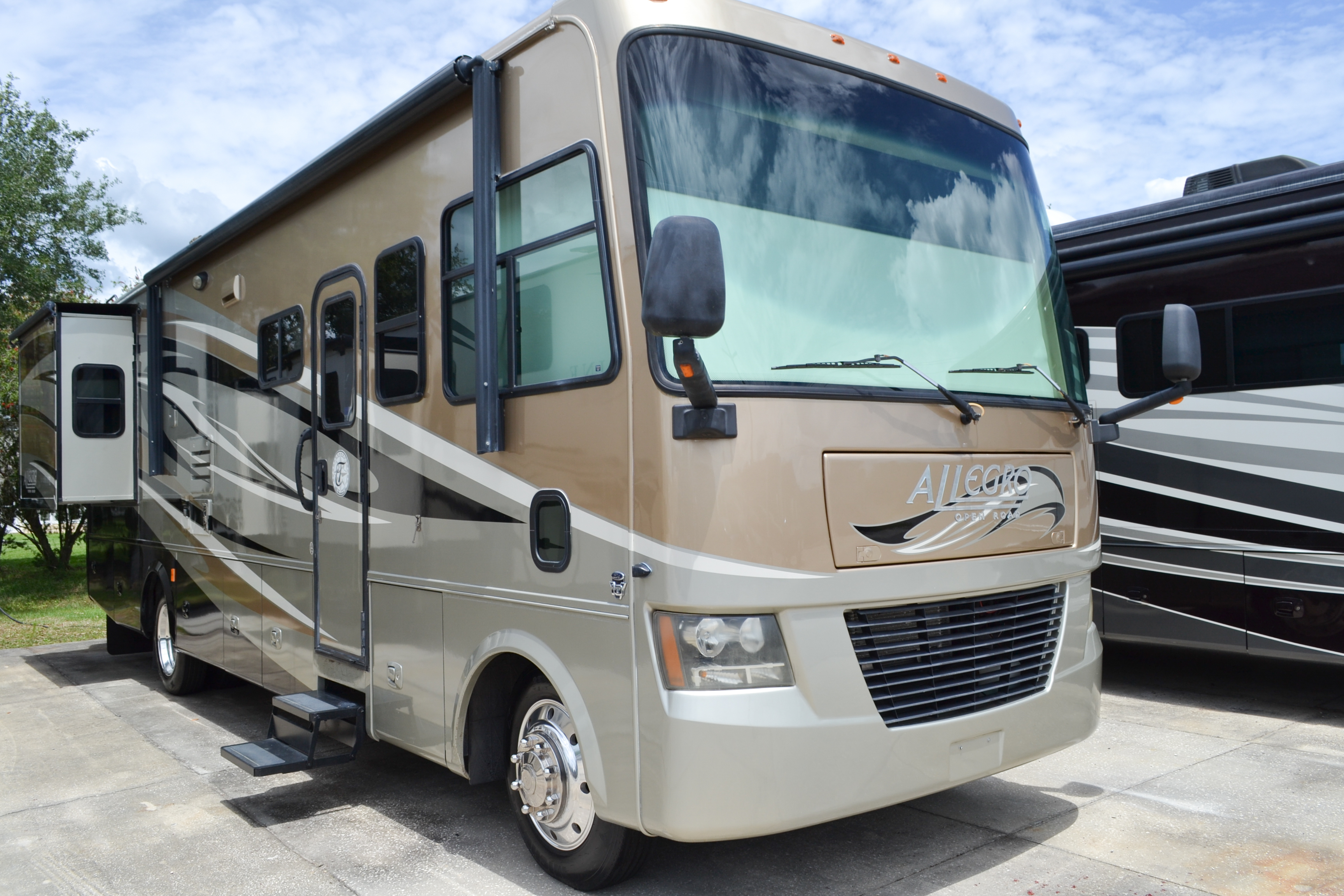 【中古】 ラブ・レンジャー Tiffin Motorhomes Allegro Open Road 32CA RVs For Sale - RV Trader