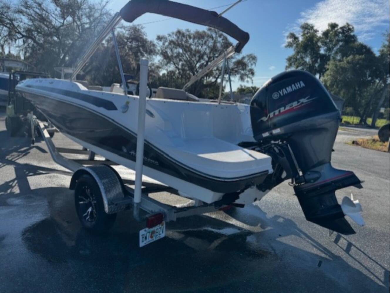 A photo of this 2022 Hurricane SUNDECK SPORT SS 185