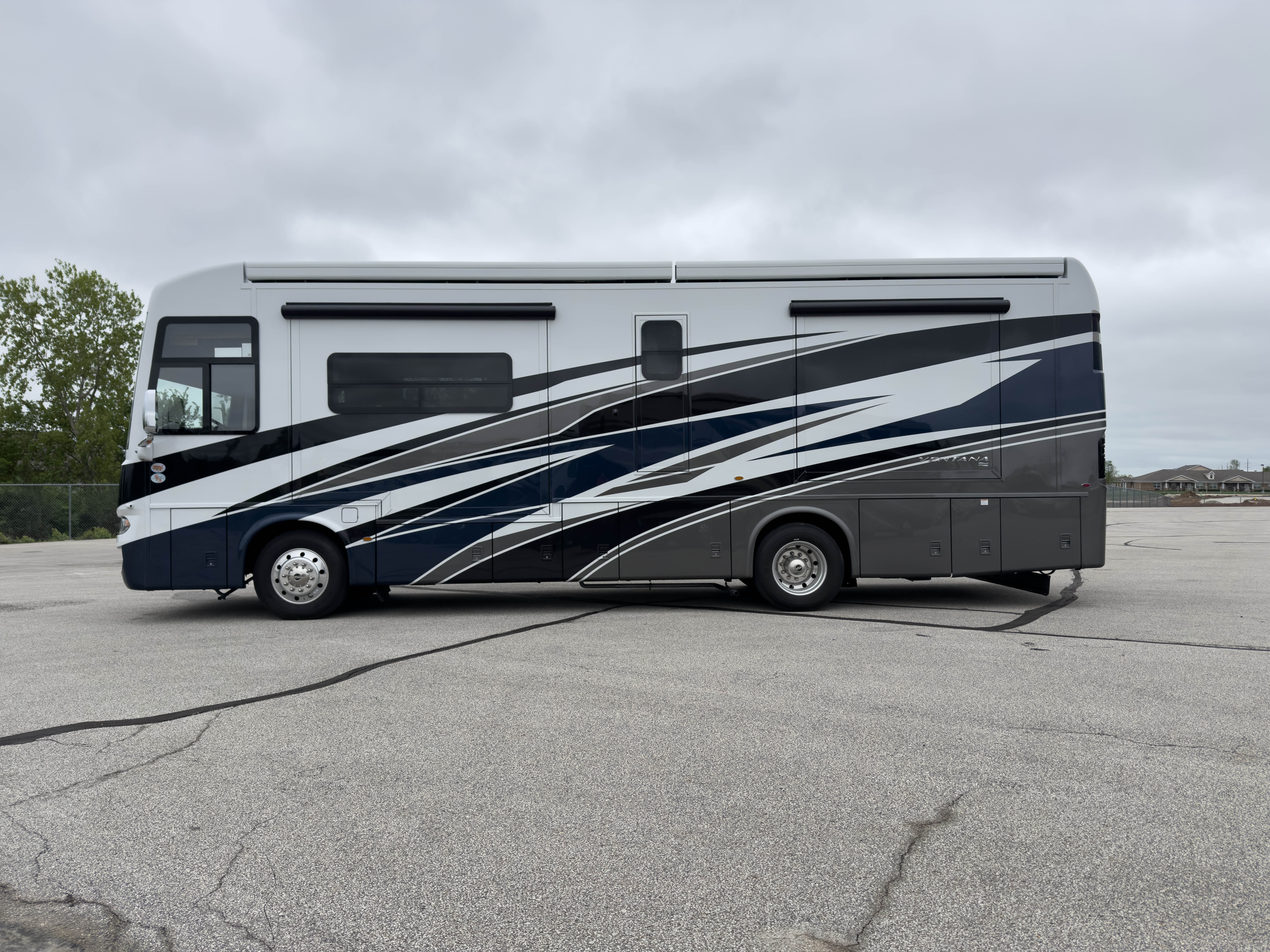 2026 Newmar Ventana 3512 in belton MO
