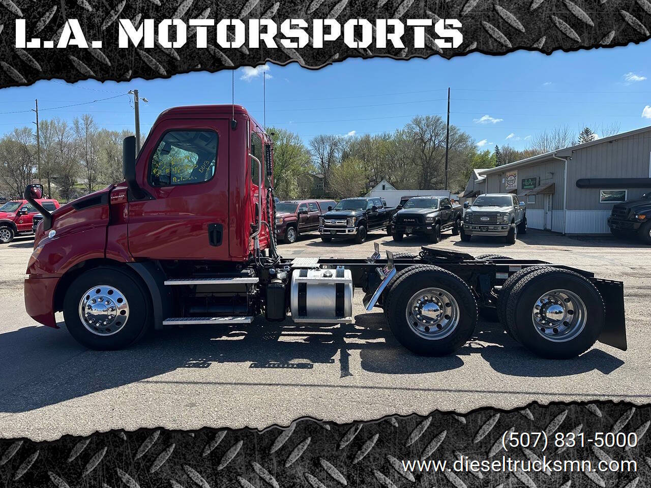 2019 FREIGHTLINER CASCADIA 116 in Windom, MN