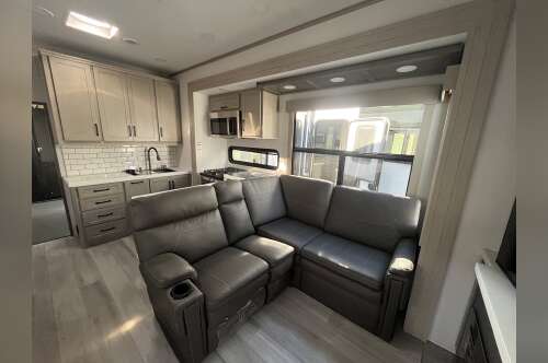 2025 Grand Design MOMENTUM M-CLASS 344M in ojai CA