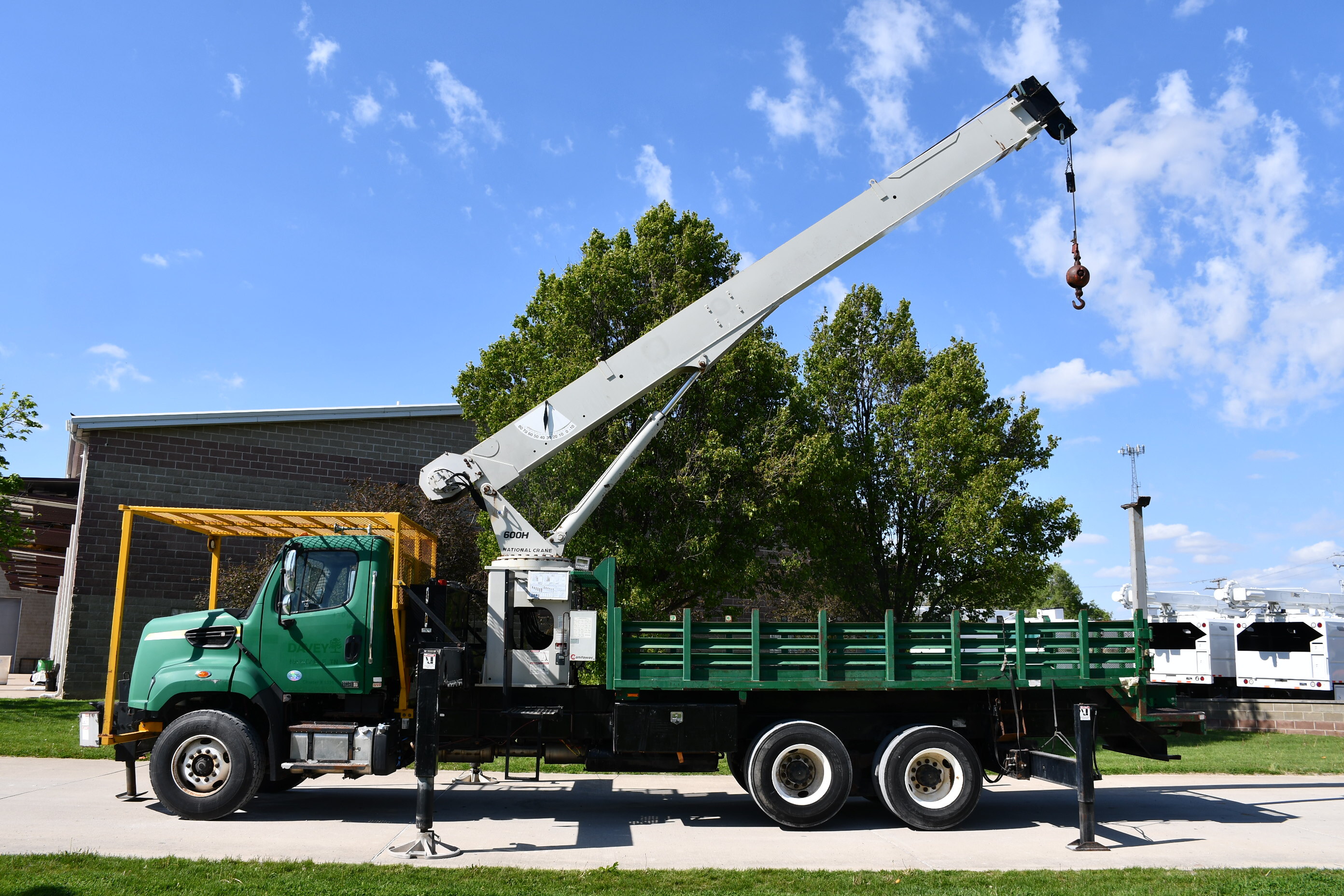 2012 FREIGHTLINER 108 SD in Clinton, IL