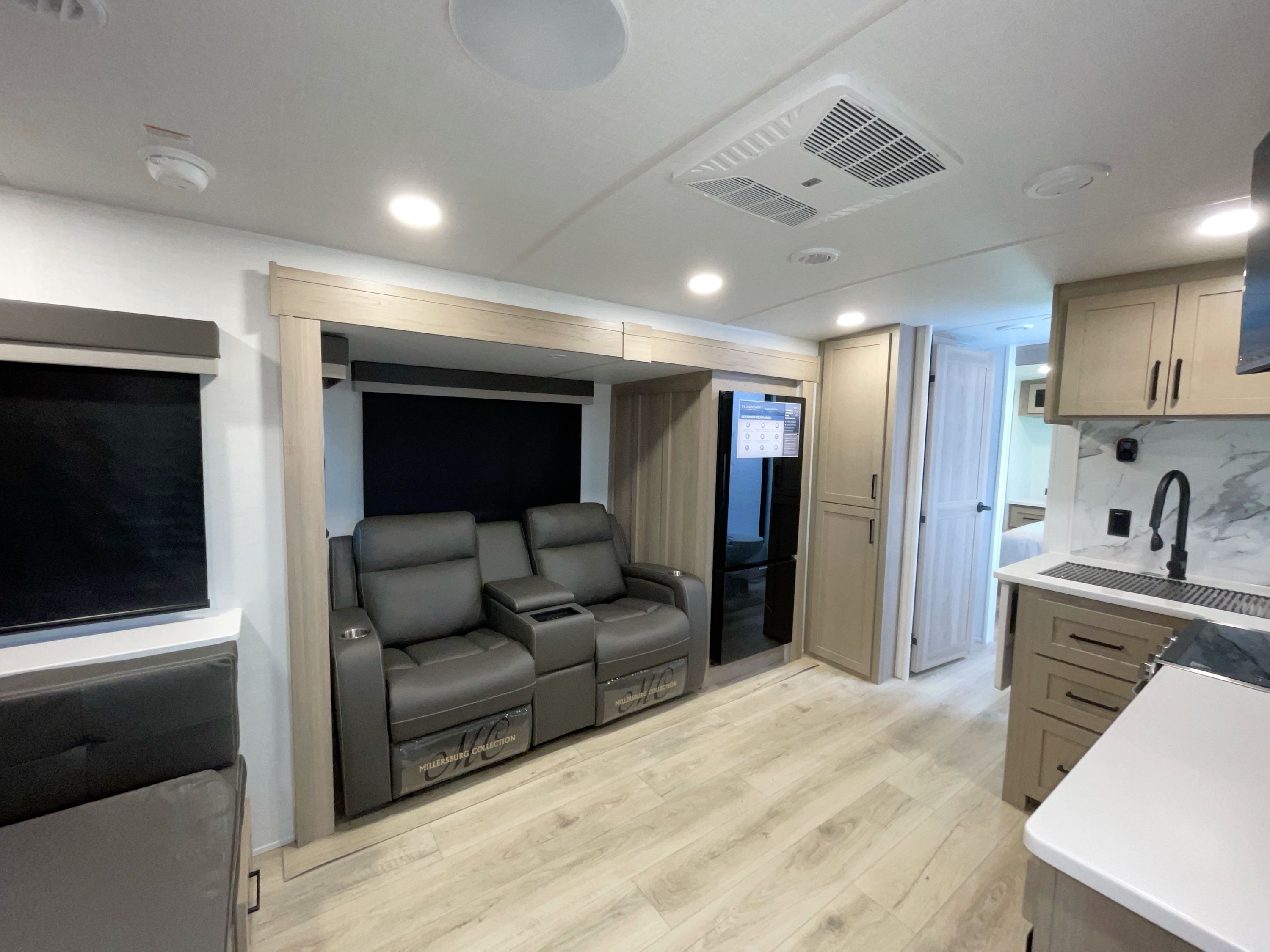 2026 Forest River FLAGSTAFF SUPER LITE 26SRD in braidwood IL