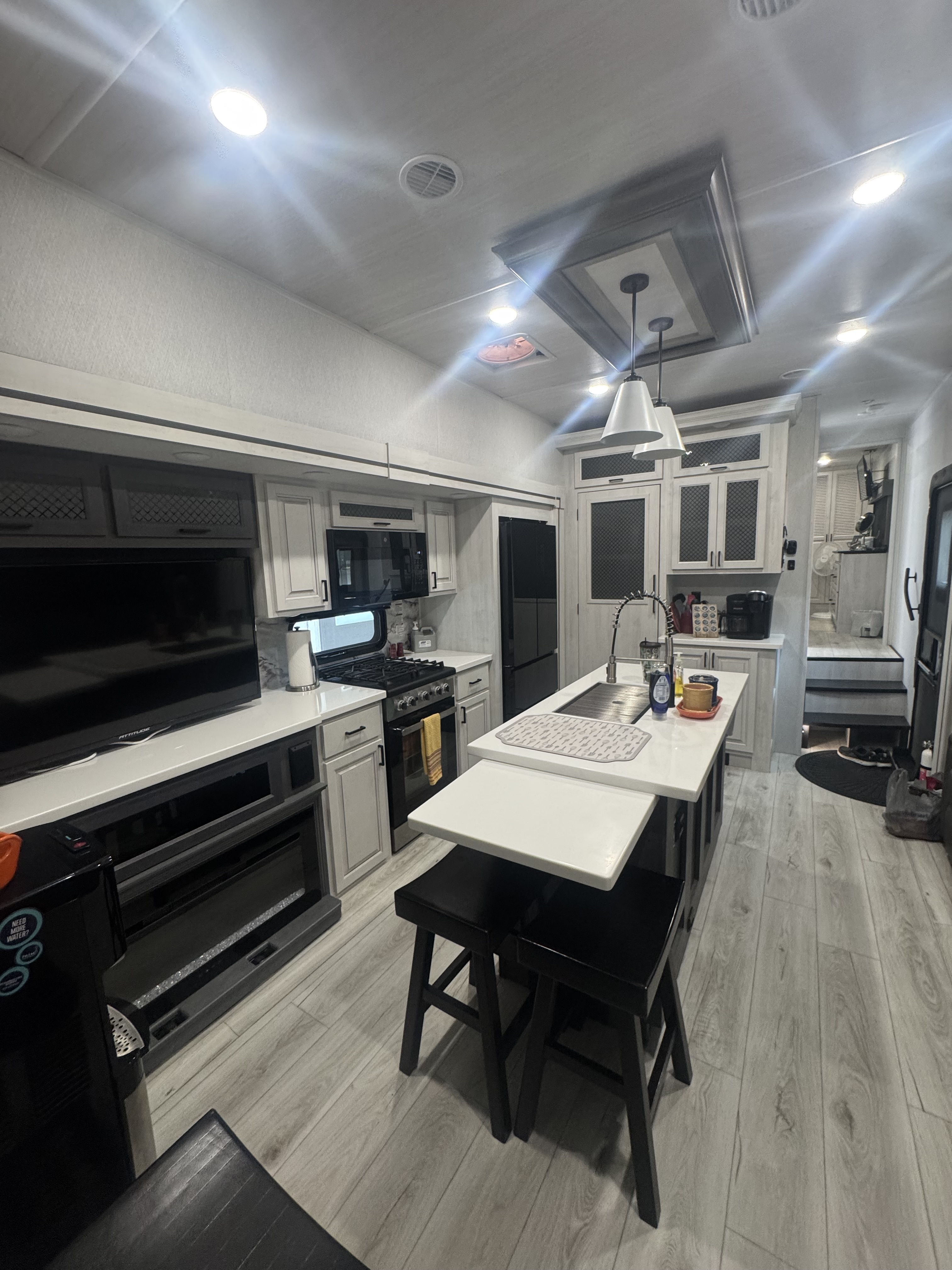 2024 East To West AHARA 390DS RV