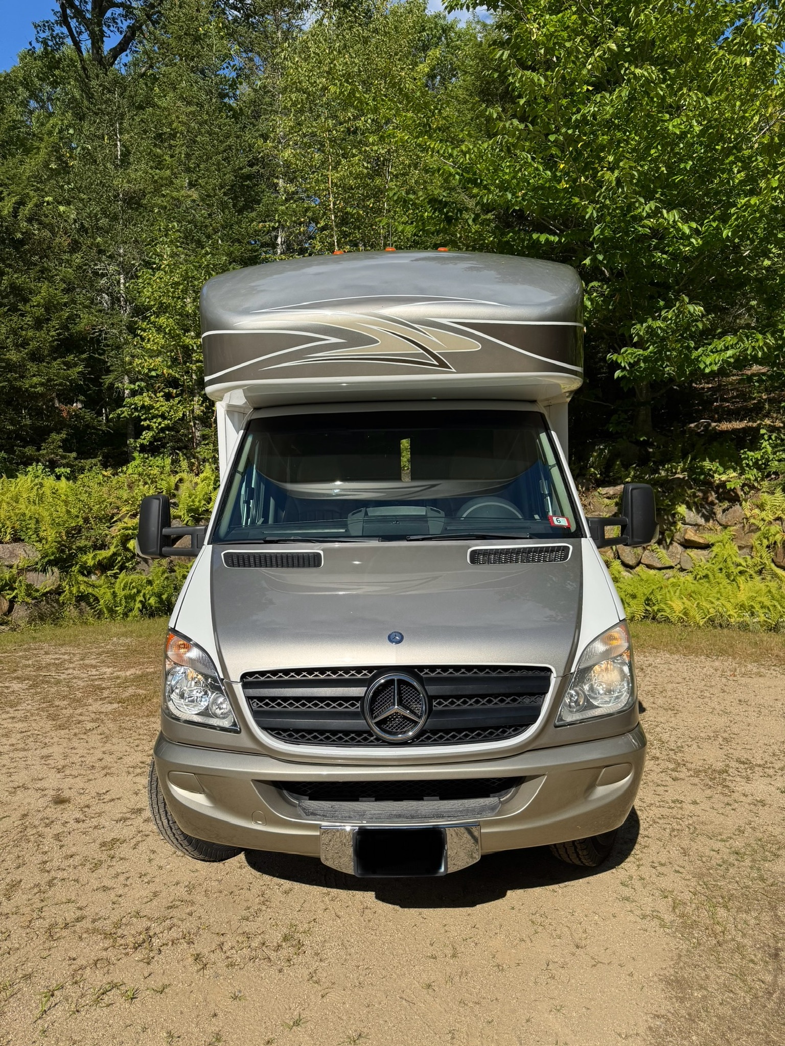 2011 Itasca NAVION 24K in jackson NH