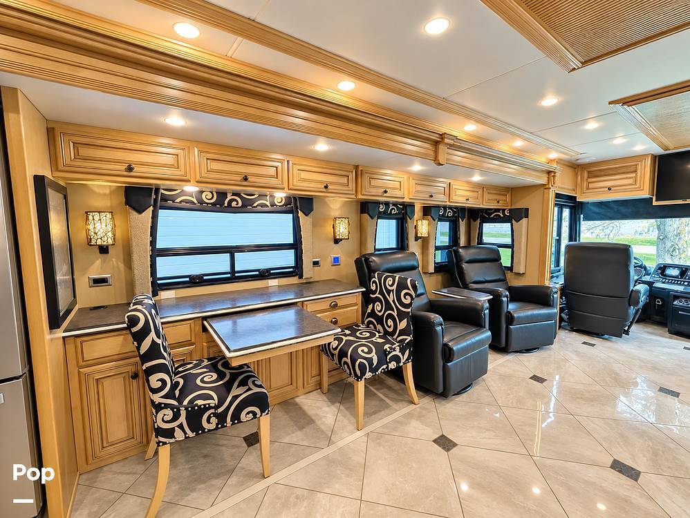 2016 Newmar Dutch Star 4018 in macomb IL