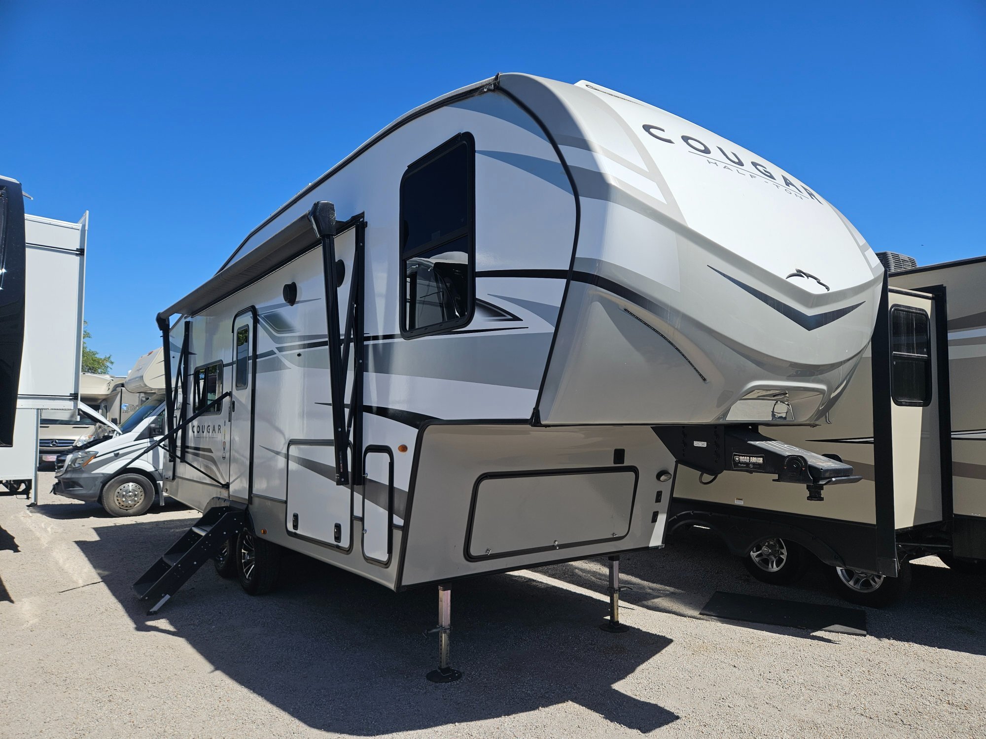 2023 Keystone Rv Cougar Half-Ton 23MLE in paso robles CA