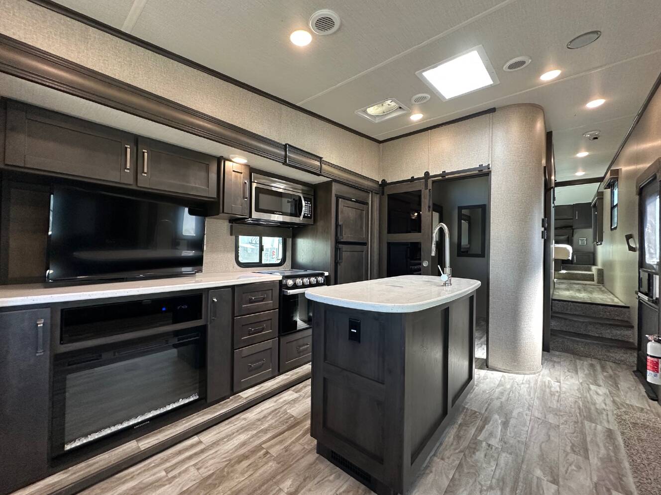 A photo of this 2022 Grand Design REFLECTION 31MB