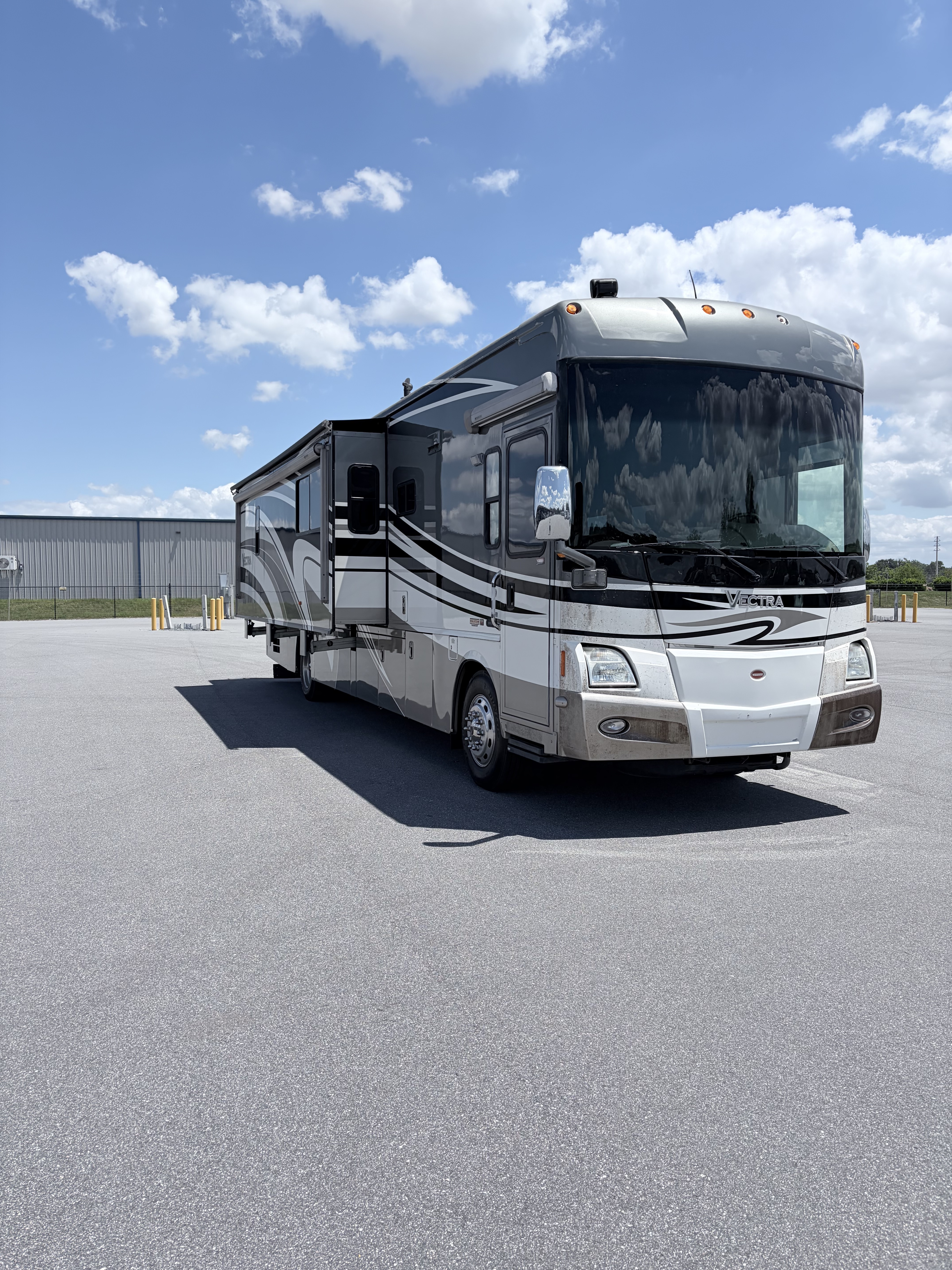2008 Winnebago VECTRA 40TD in the villages FL