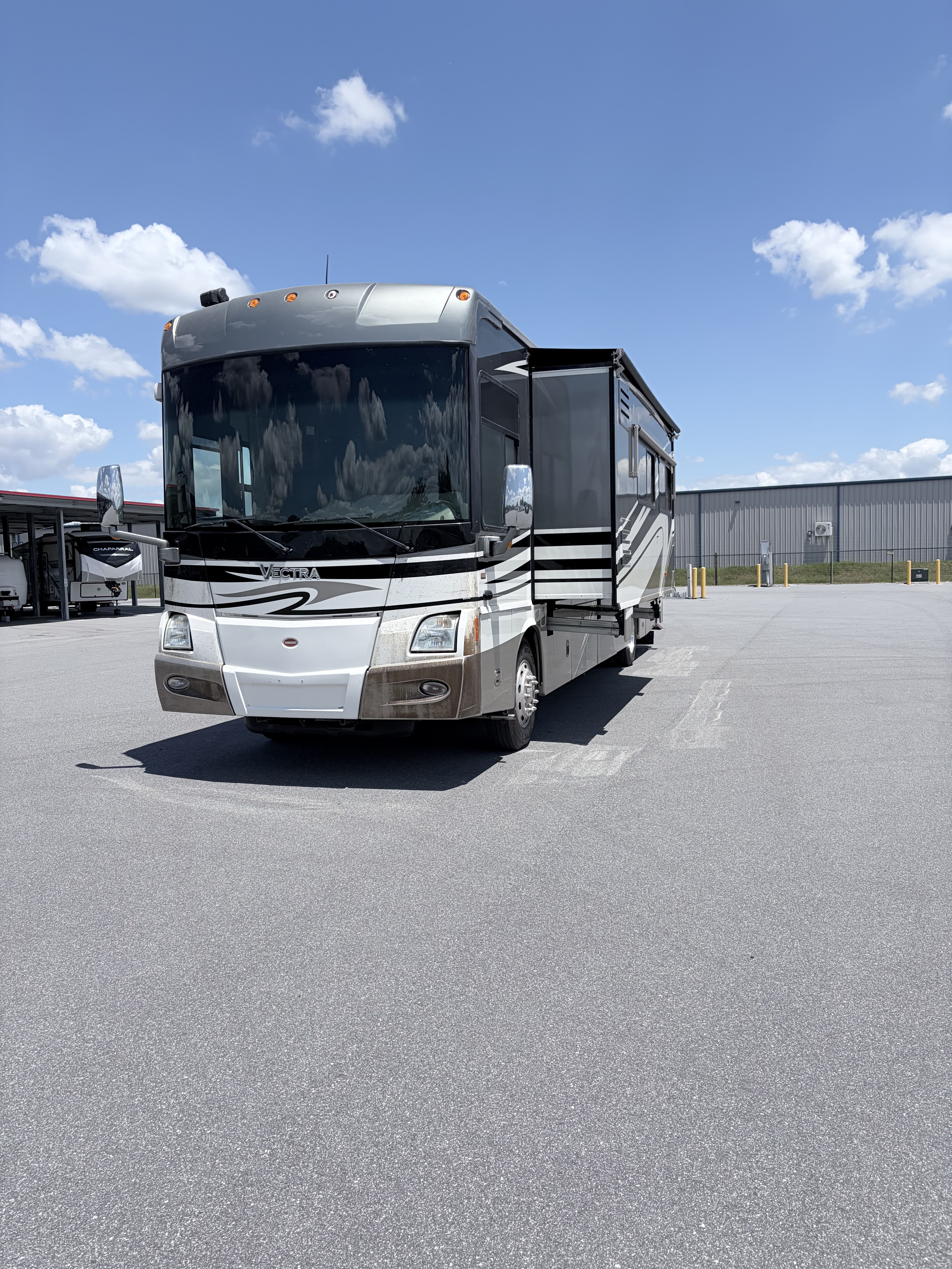 2008 Winnebago VECTRA 40TD in the villages FL