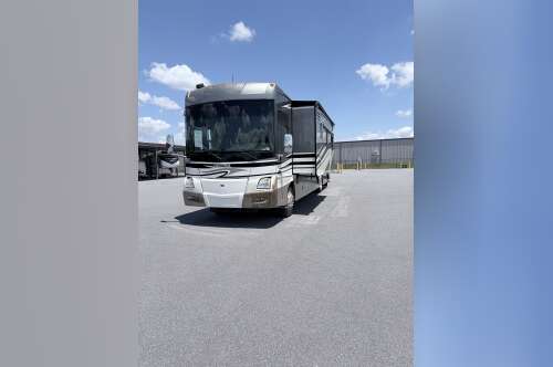 2008 Winnebago VECTRA 40TD in the villages FL