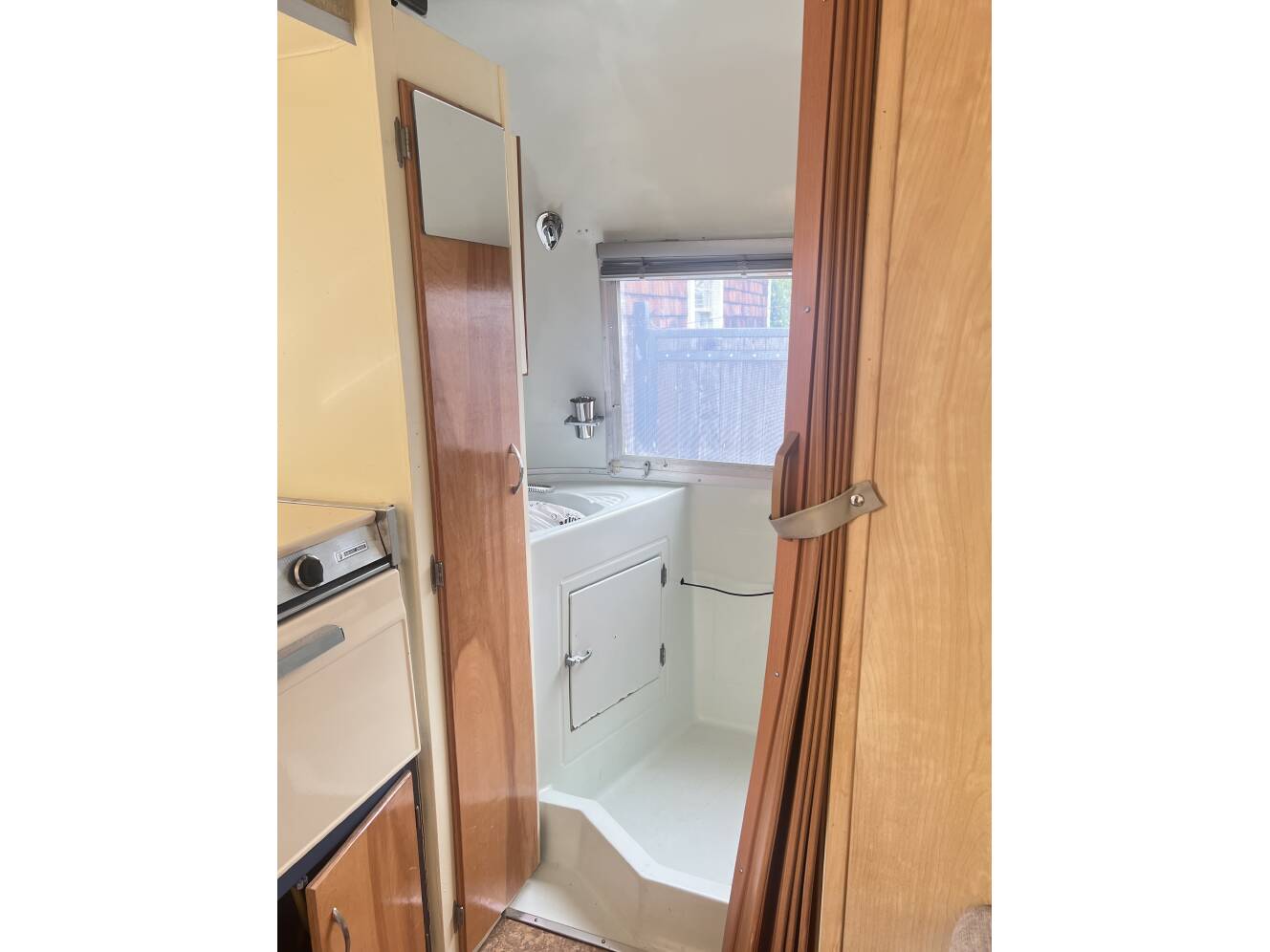 A photo of this 1966 Airstream CARAVEL 17
