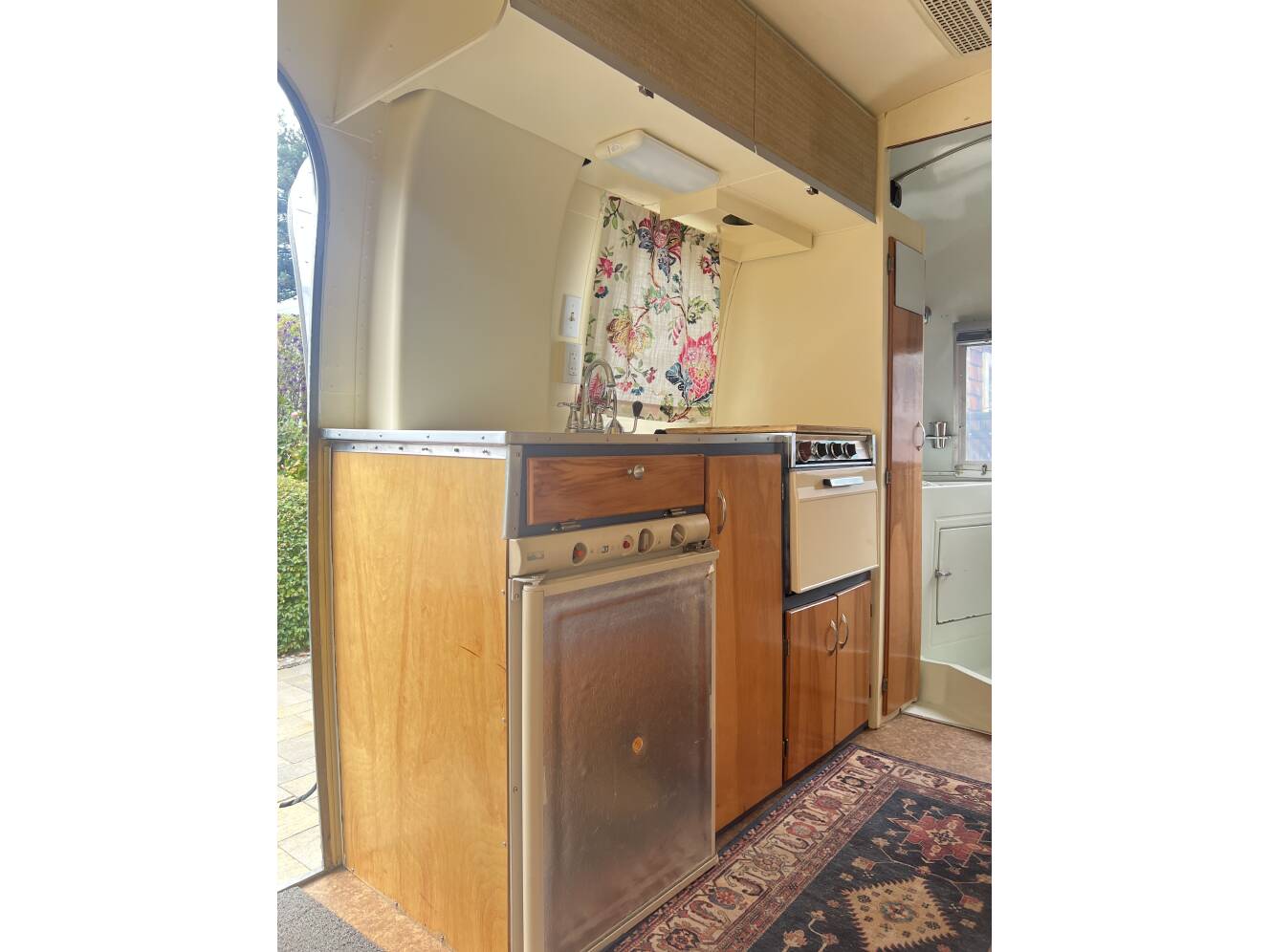 A photo of this 1966 Airstream CARAVEL 17