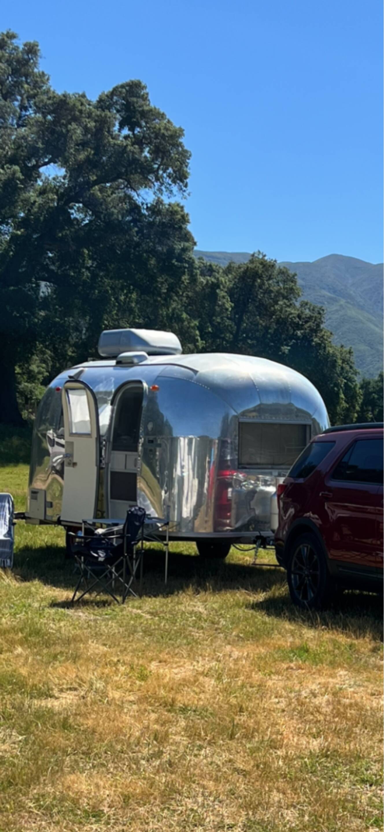 A photo of this 1966 Airstream CARAVEL 17