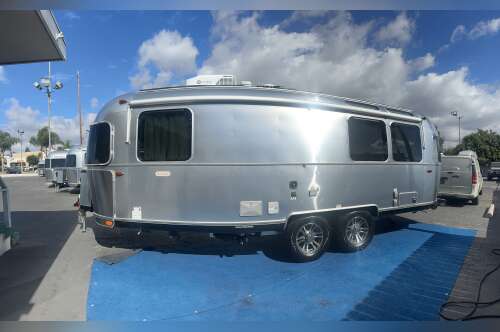 2024 Airstream TRADE WIND 25FBQ in huntington beach CA