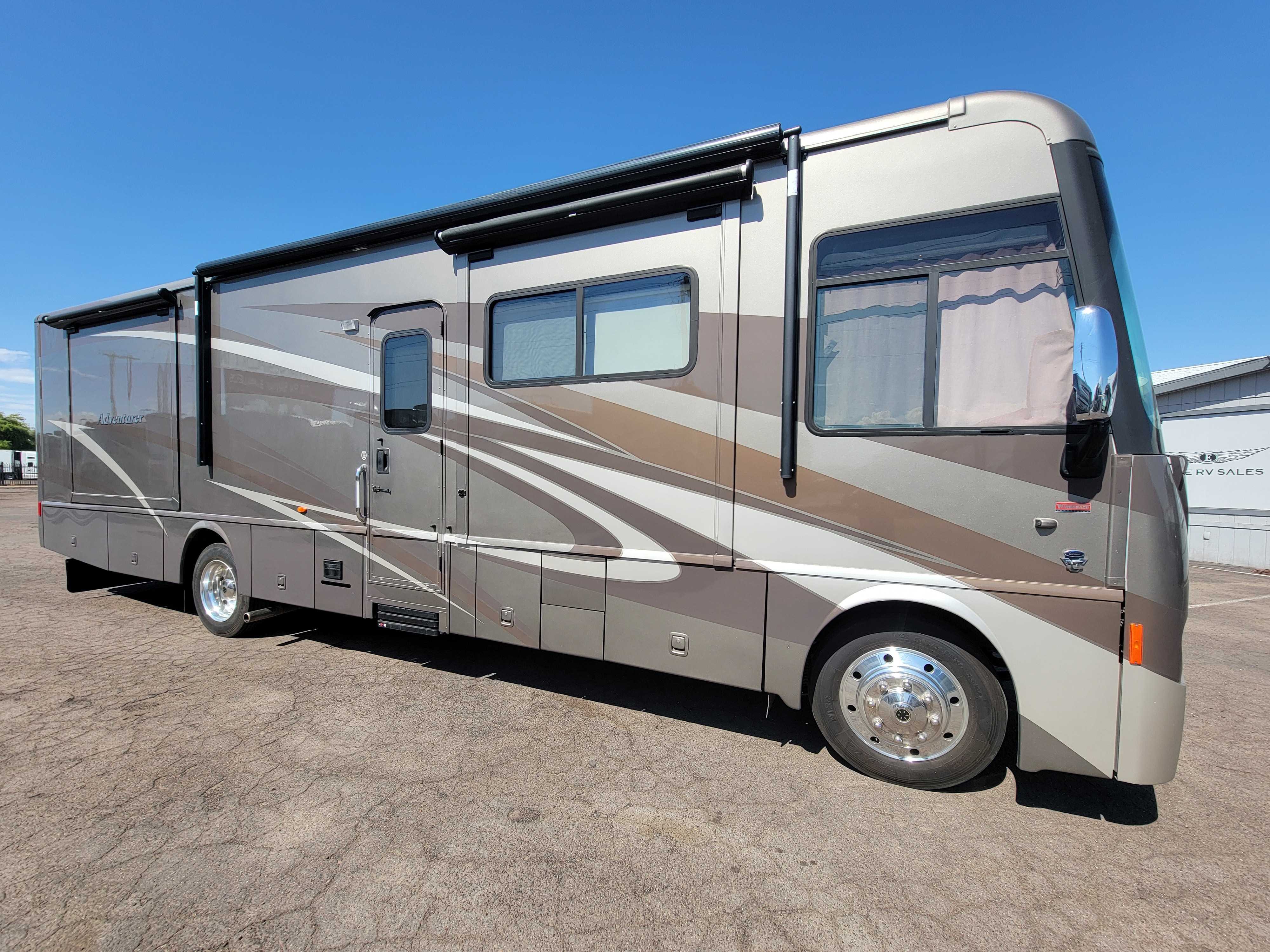 2012 Winnebago ADVENTURER 35P in phoenix AZ