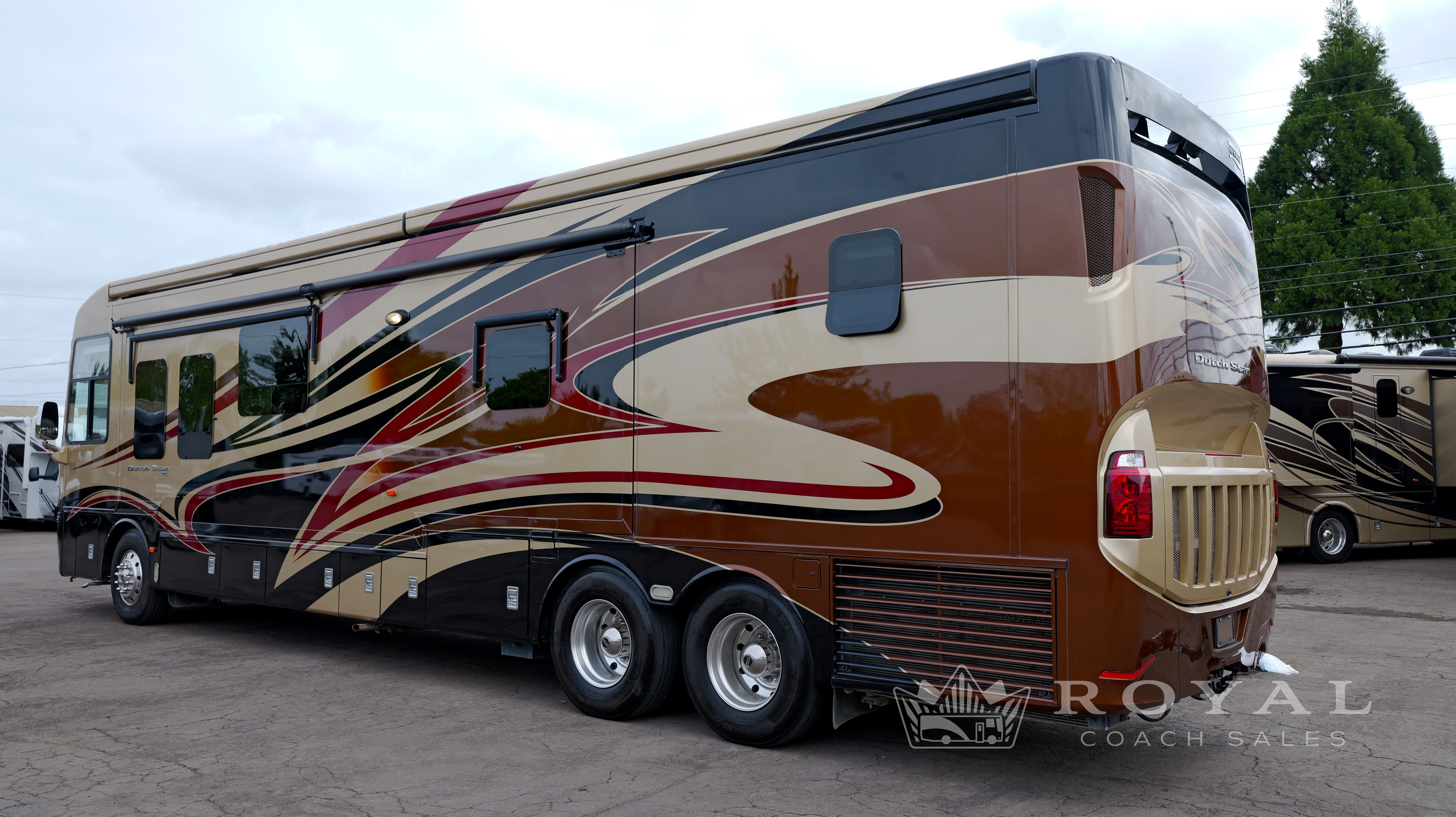 2015 Newmar DUTCH STAR 4369 in eugene OR