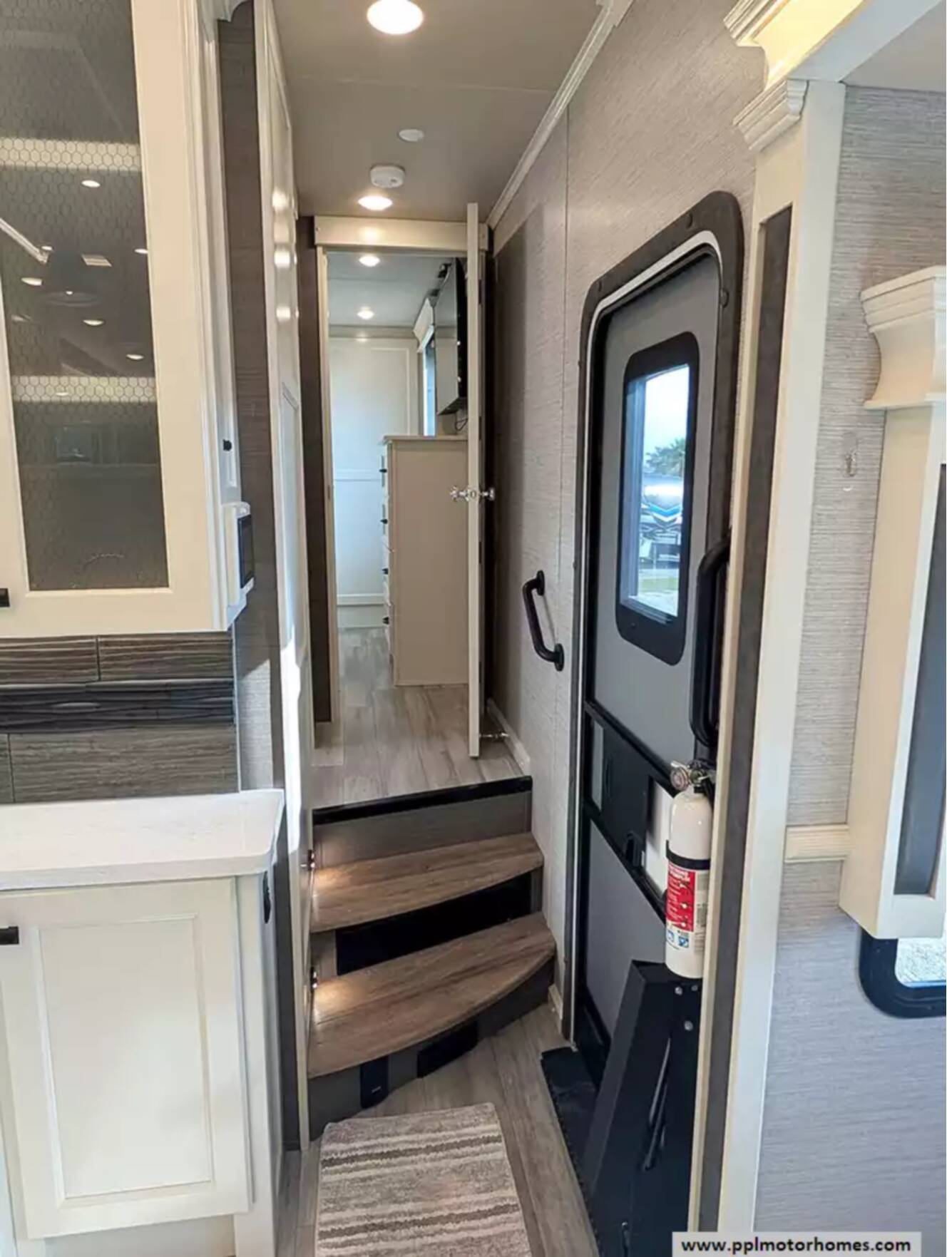 A photo of this 2022 Vanleigh Rv Beacon 42RDB