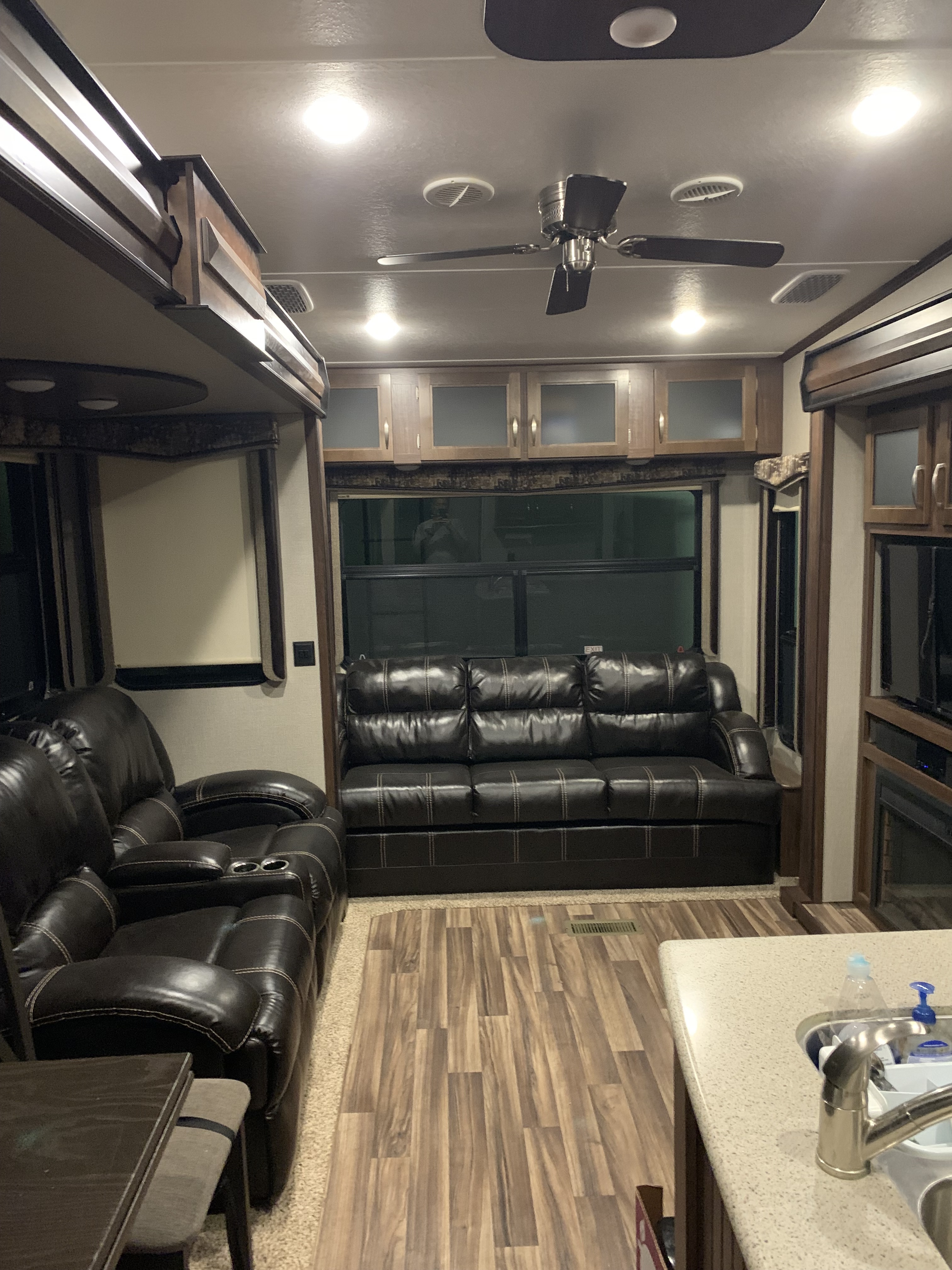 2018 Keystone MONTANA HIGH COUNTRY 370BR in manassas VA
