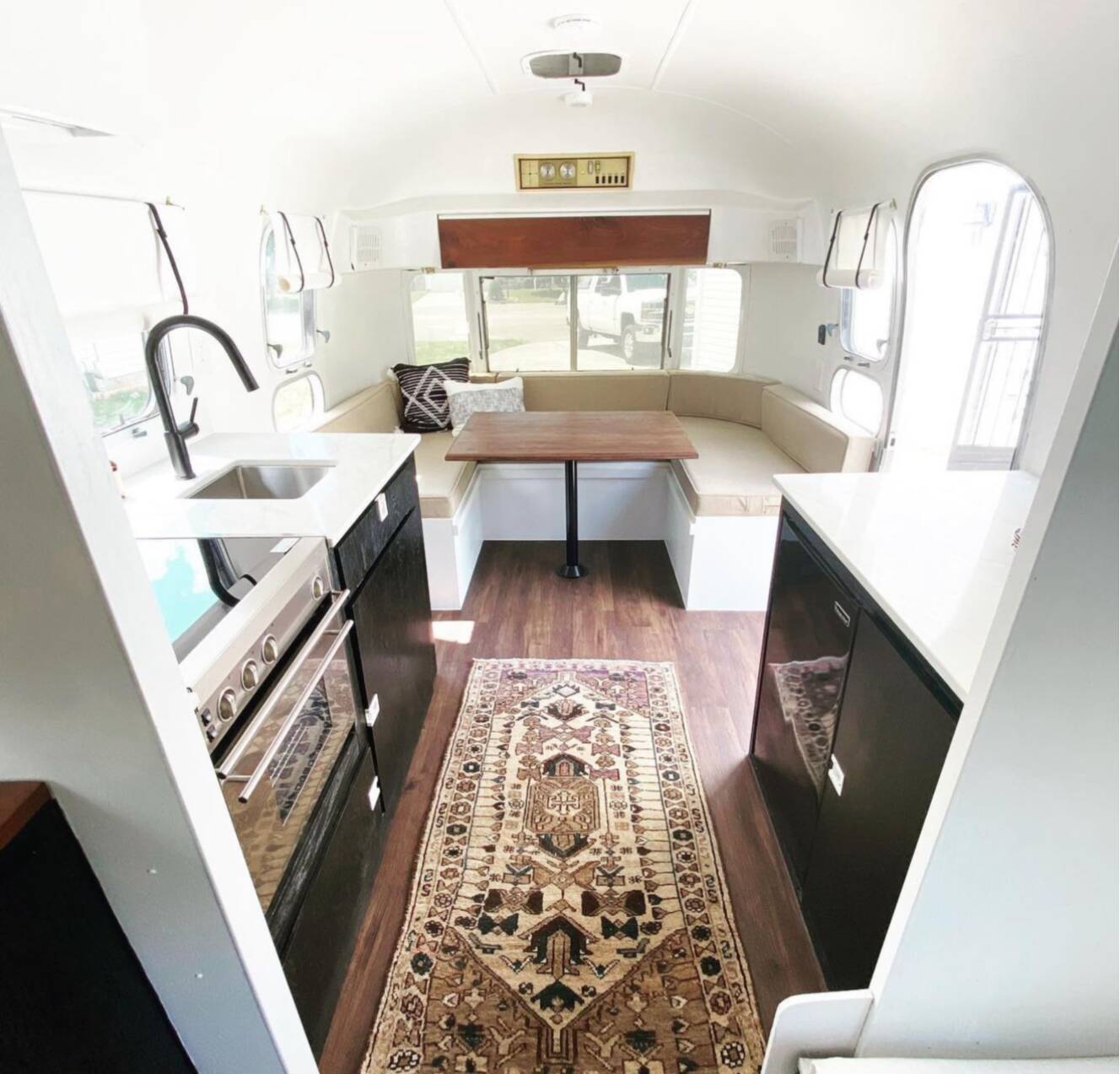 A photo of this 1970 Airstream TRADE WIND 25FB