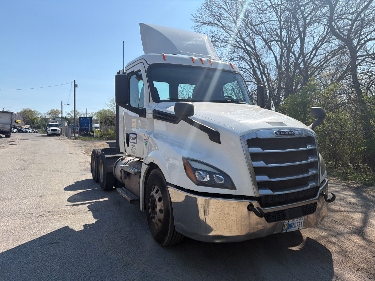 2019 FREIGHTLINER CASCADIA 126 in Baltimore, MD