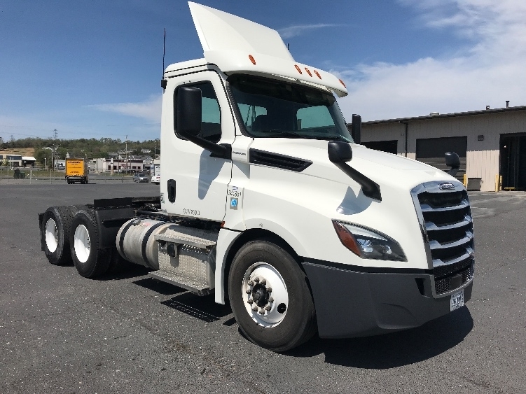 2020 FREIGHTLINER CASCADIA 126 in Harrisonburg, VA