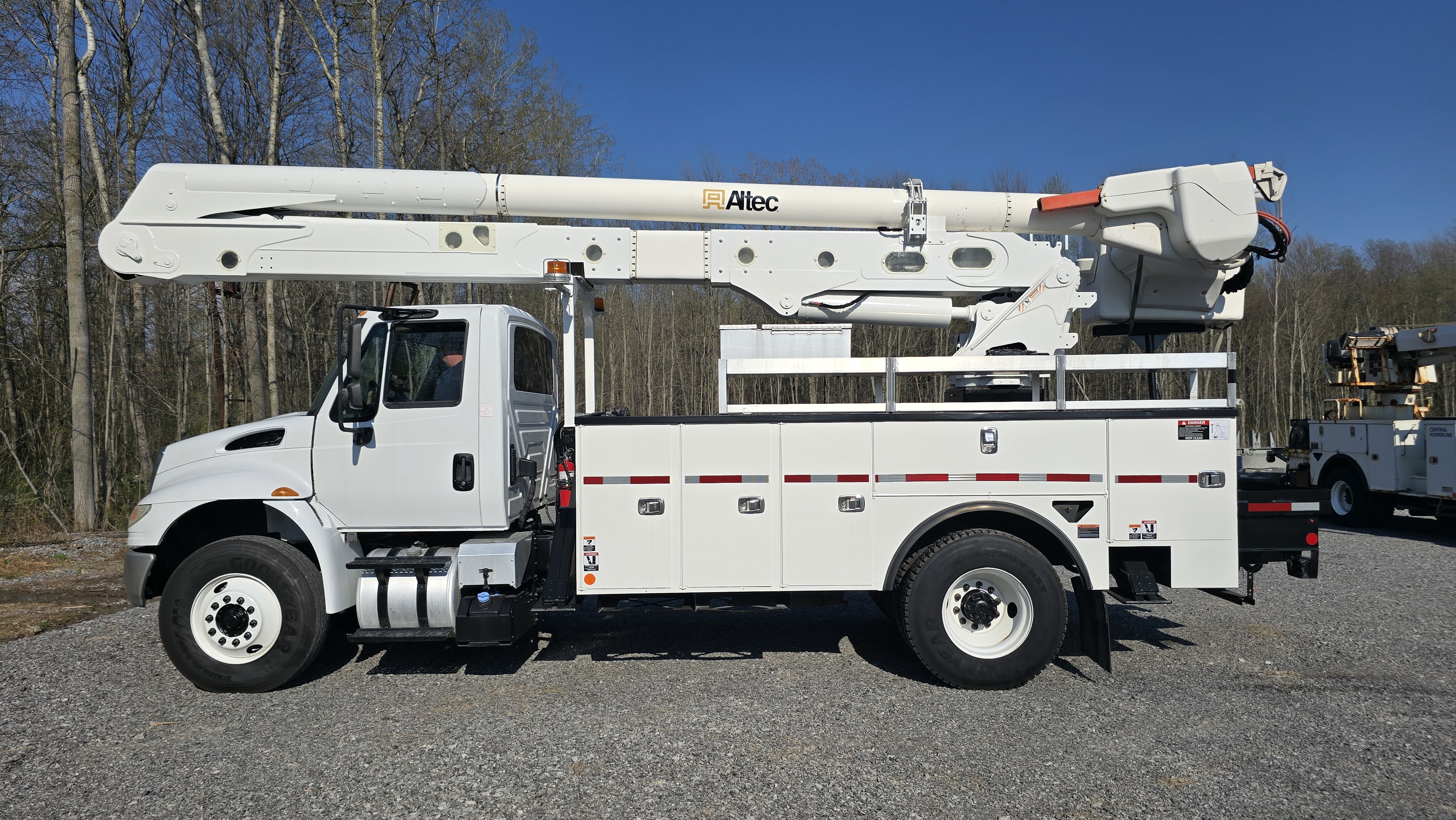 2017 INTERNATIONAL DURASTAR 4300 CUMMINS & ALTEC 60' M.H INSUL. BOOM in Lockport, NY