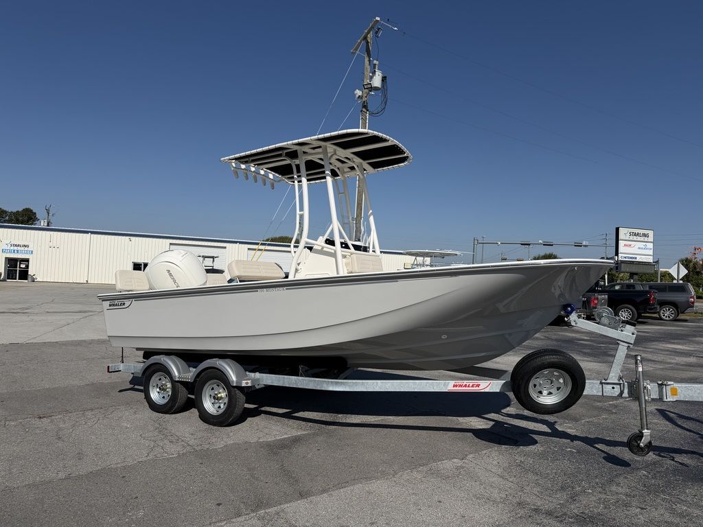 2026 Boston Whaler 190 Montauk in morehead city NC