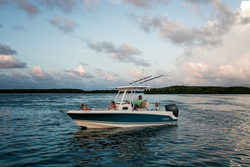 2026 Boston Whaler 230 Outrage in miami FL