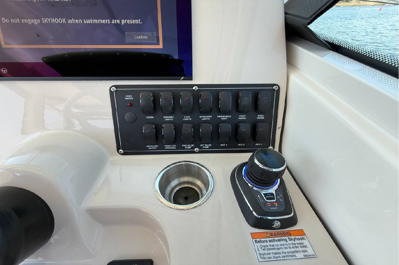 A photo of this 2026 Boston Whaler 285 Conquest