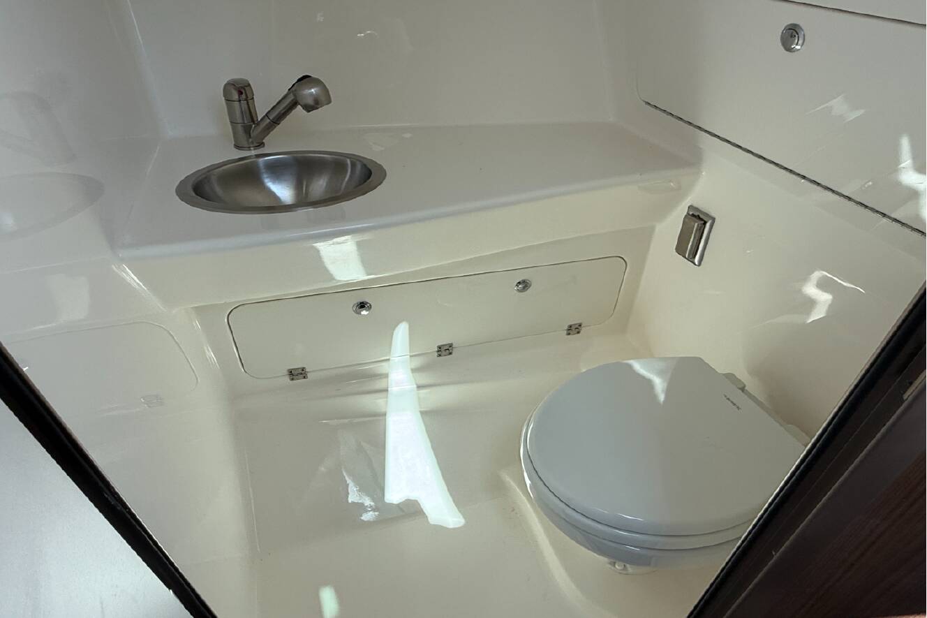 A photo of this 2026 Boston Whaler 285 Conquest