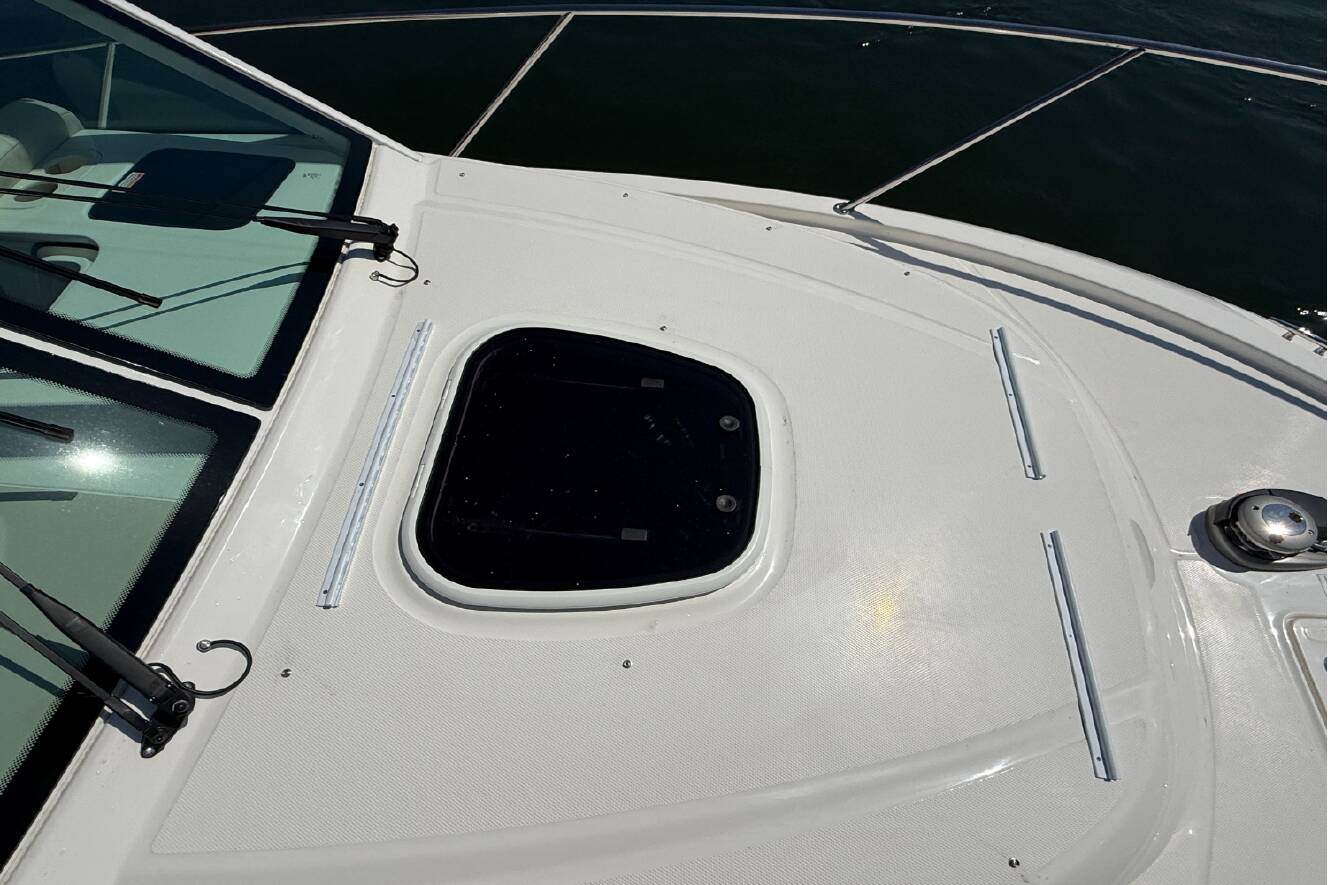 A photo of this 2026 Boston Whaler 285 Conquest
